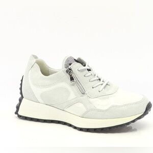 Women's White and gray Waldlaufer sneakers